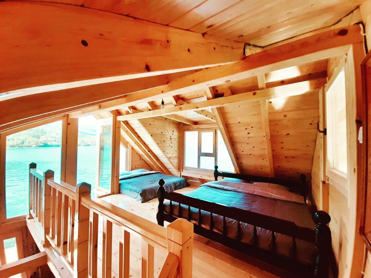 Lake House Perucac Rastiste Luaran gambar